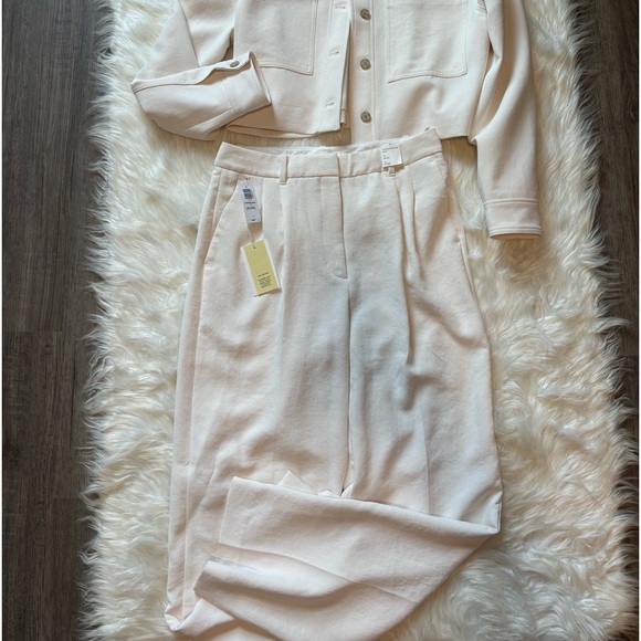 Aritzia Pants - ARITZIA effortless Pant